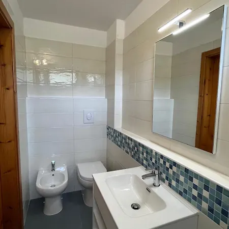 La Mitica 99 Del Portolaconia Apartmanhotel 3*